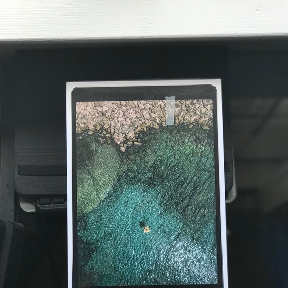 iPad Pro 2 gen - Picture 3 of 6